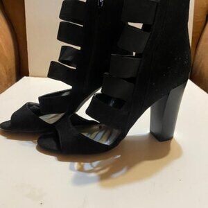 GUESS - WOMEN'S STRAPPED SUEDE ANKLE SHOE